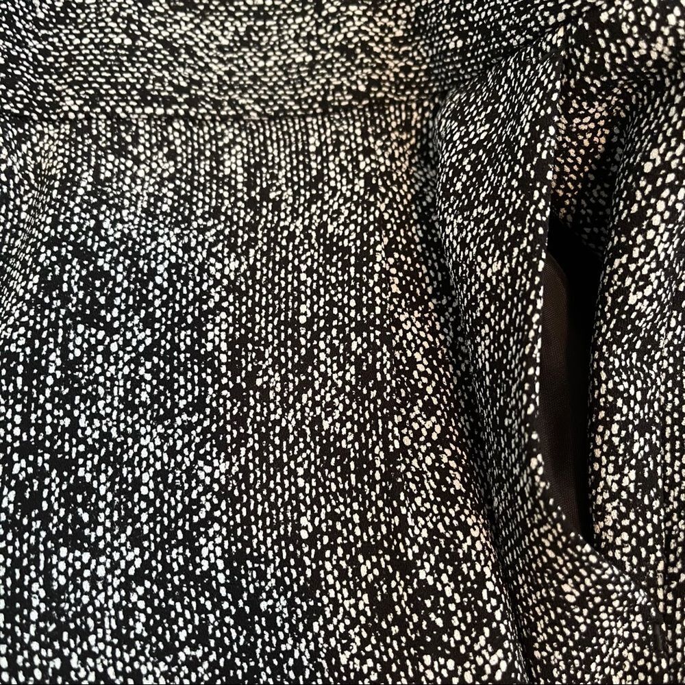 Express Black & White Shorts - Picture 2 of 6
